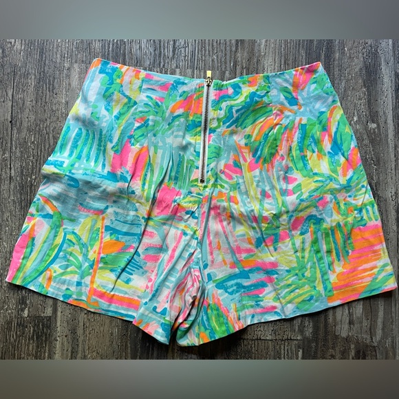 Lilly Pulitzer size 0 Shorts - Picture 2 of 3